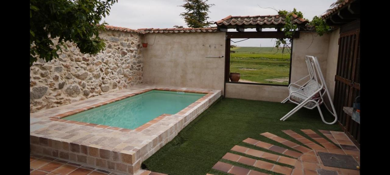 La Casa Del Buho Villa Santa Maria la Real de Nieva Eksteriør bilde